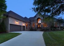 Stunning Chatelaine Brick and Stone European Home with Modern Touches! GetMedia.ashx-17